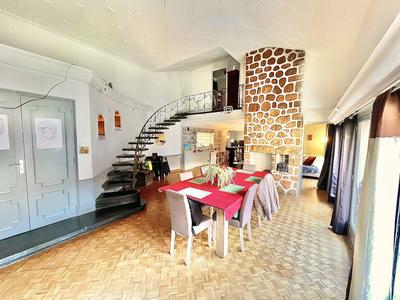 Maison - 145 m² - 5 pièces