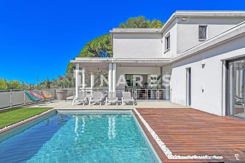 Maison - 192 m² - 7 pièces