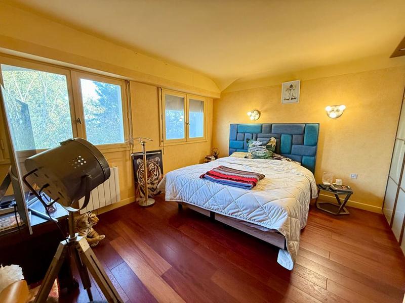 Maison - 198 m² - 6 pièces