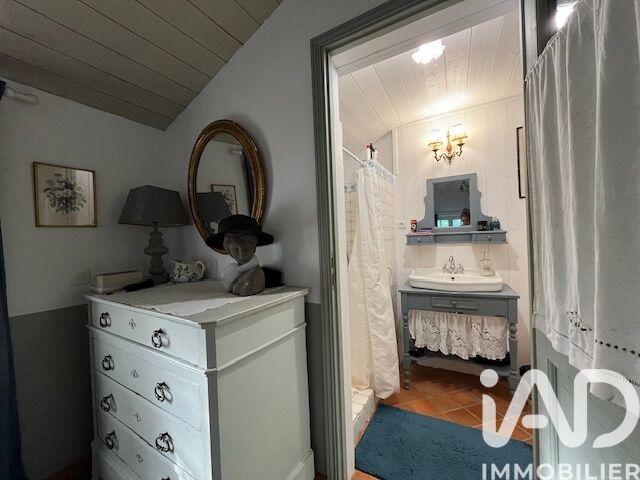 Maison - 318 m² - 12 pièces