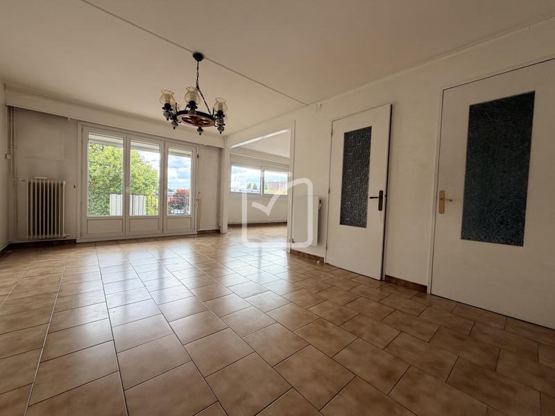 Appartement - 98 m² - 4 pièces