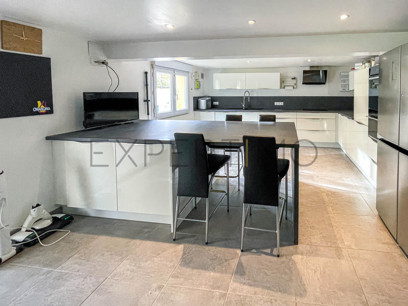 Maison - 130 m² - 5 pièces