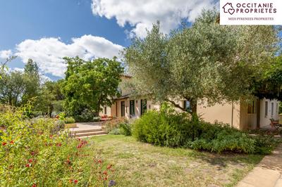 Demeure - 304 m² - 10 pièces