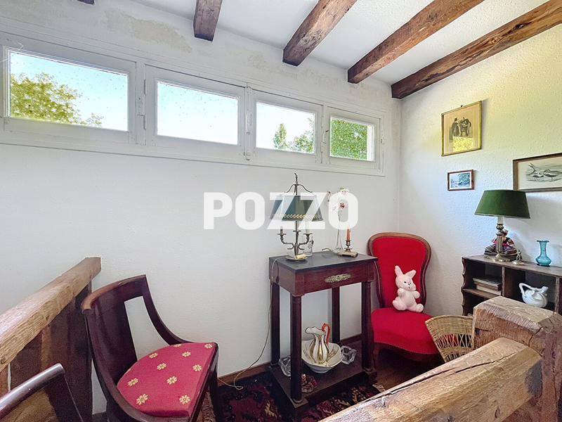 Maison - 210 m² - 8 pièces