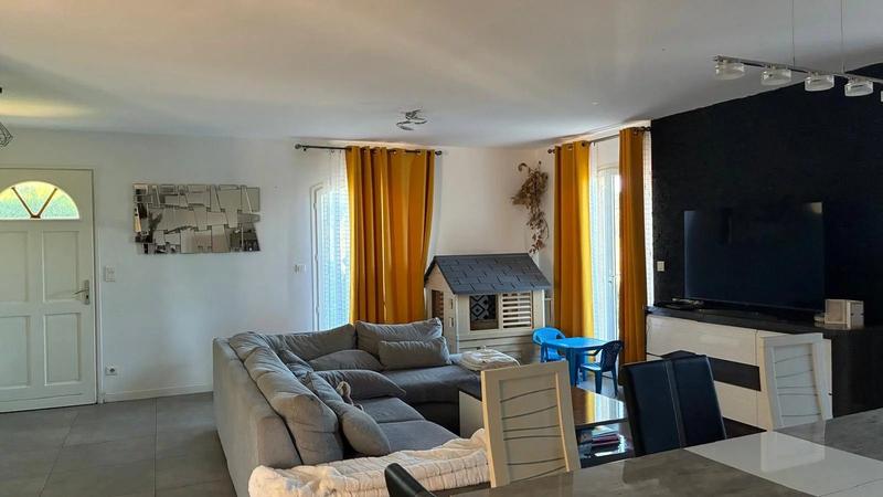 Maison - 120 m² - 5 pièces