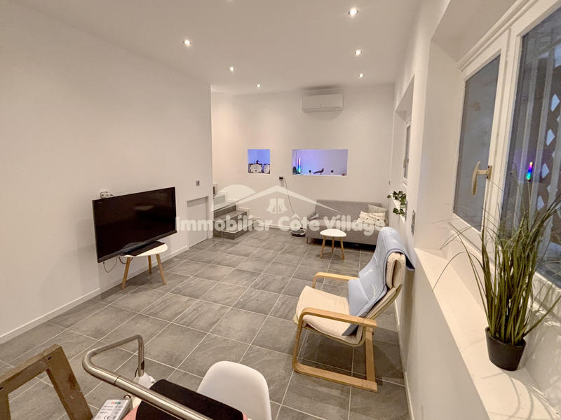 Fonds de commerce - Magasins - 90 m²