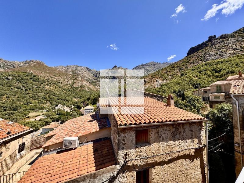 Maison de village - 88 m² - 4 pièces