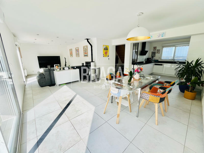 Maison - 165 m² - 7 pièces