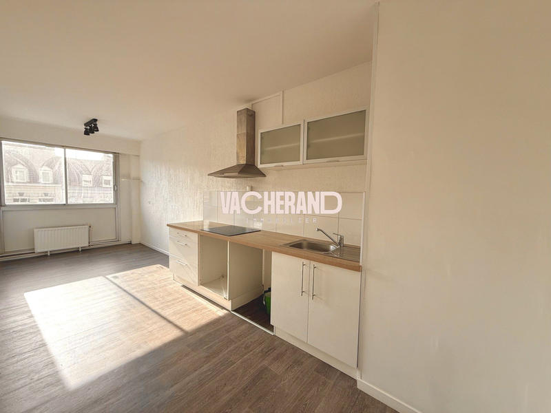 Appartement - 81 m² - 3 pièces