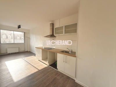 Appartement - 81 m² - 3 pièces