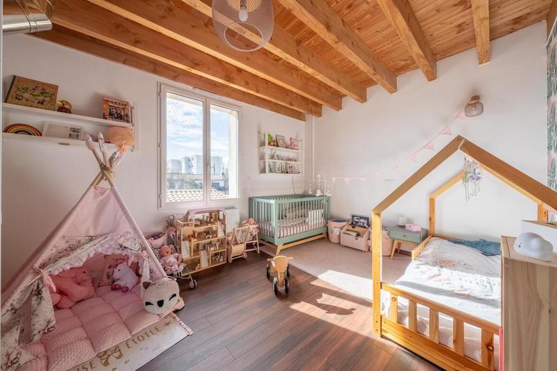 Maison - 202 m² - 5 pièces