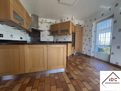 Maison - 193 m² - 7 pièces