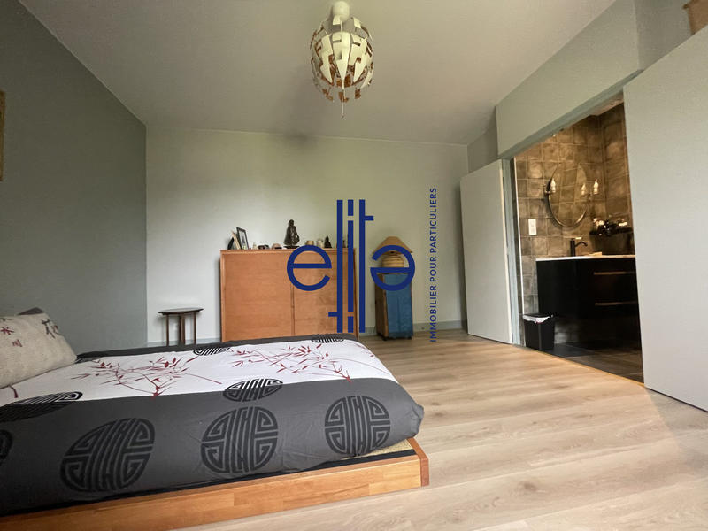 Maison - 203 m² - 7 pièces