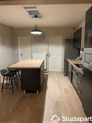 Chambre - 9 m² - 1 pièce