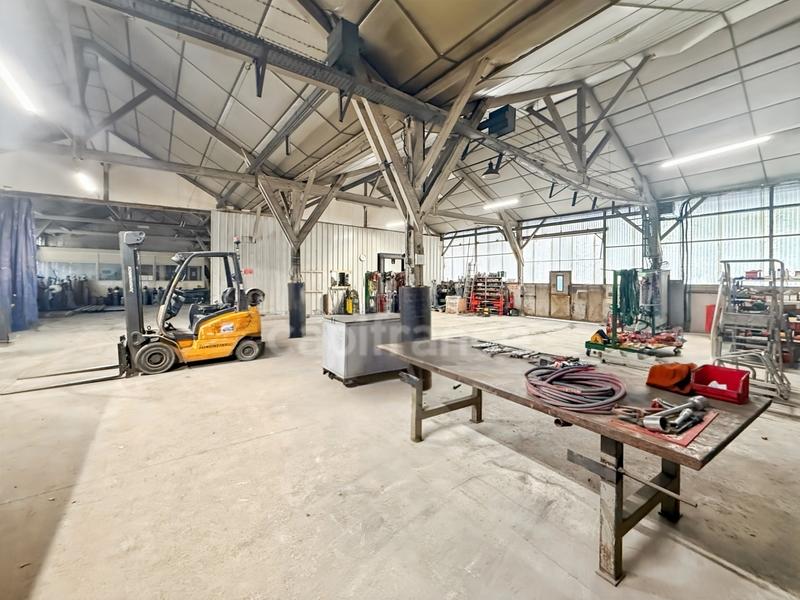 Bureau - 279 m² - 1 pièce