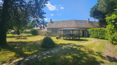 Maison - 175 m² - 9 pièces