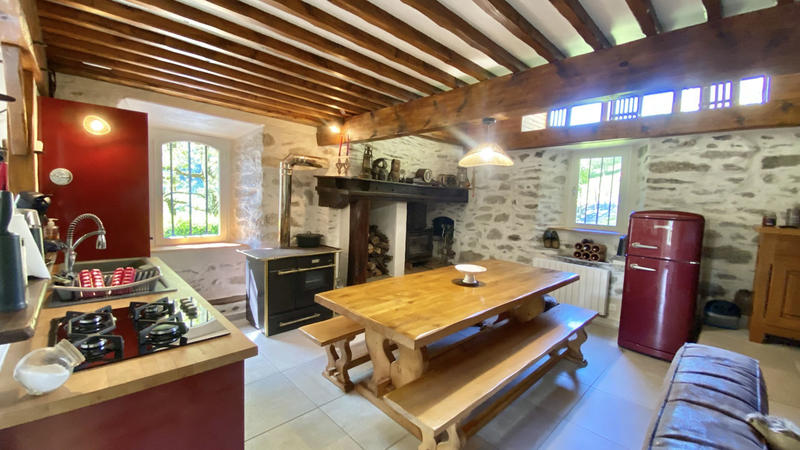 Maison - 223 m² - 8 pièces