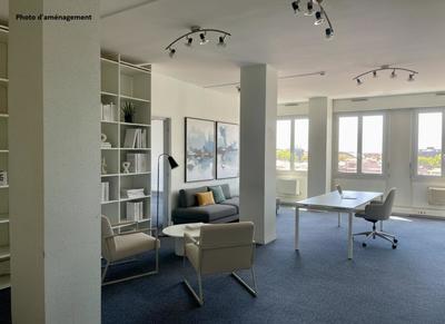 Bureau - 104 m² - 4 pièces