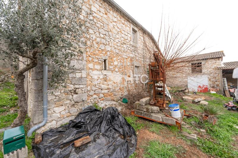 Maison ancienne - 188 m² - 4 pièces