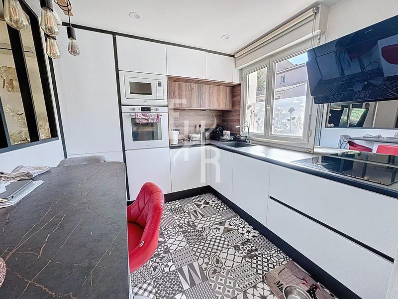 Maison - 87 m² - 4 pièces