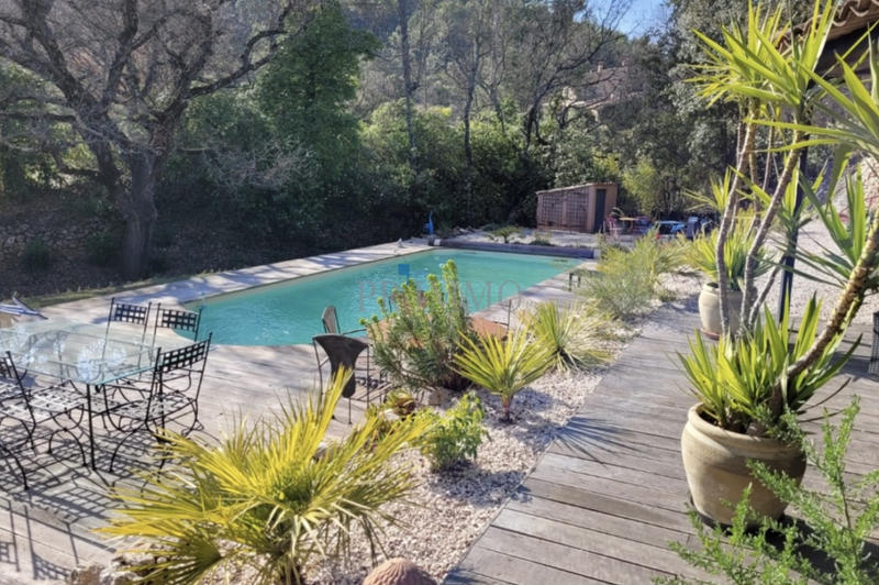 Villa - 160 m² - 5 pièces