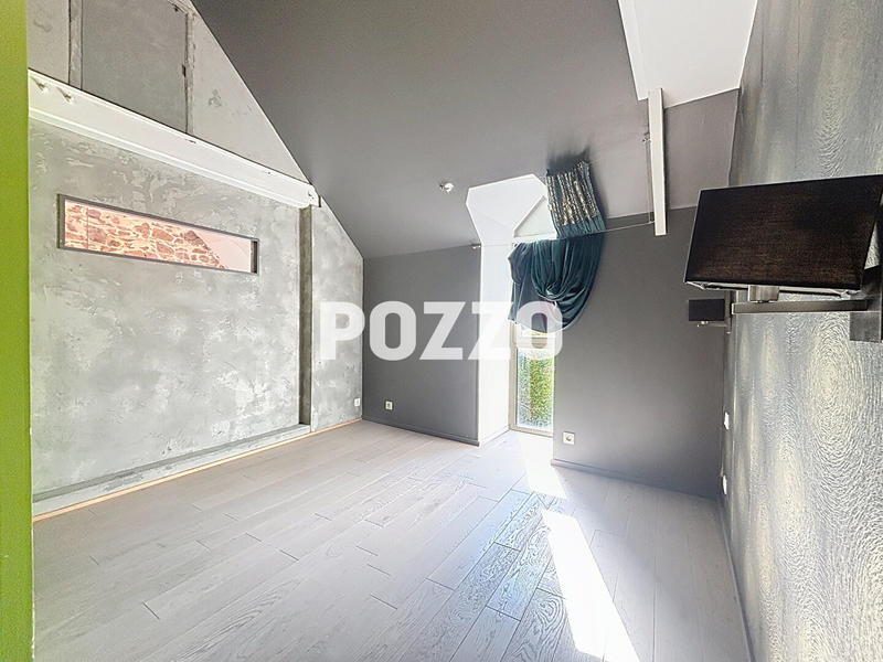 Maison - 165 m² - 6 pièces