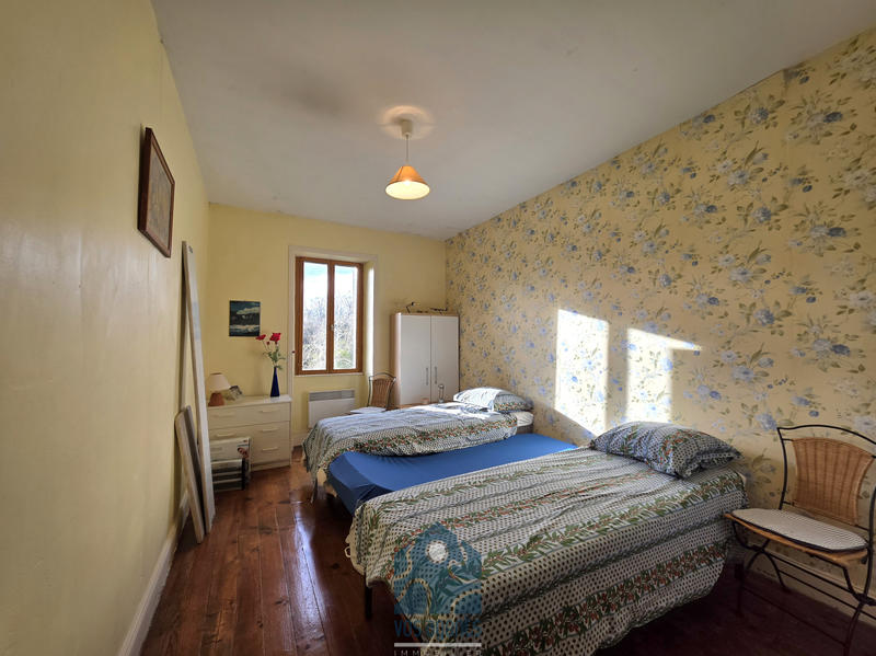 Maison - 185 m² - 7 pièces