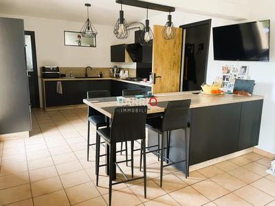 Villa - 140 m² - 5 pièces