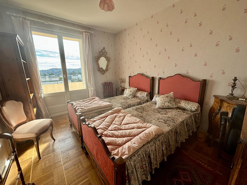 Appartement - 153 m² - 6 pièces