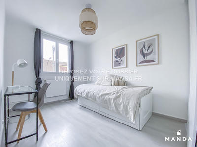 Chambre - 10 m² - 4 pièces