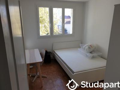 Chambre - 10 m² - 1 pièce