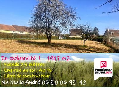 Terrain constructible - 1 917 m²