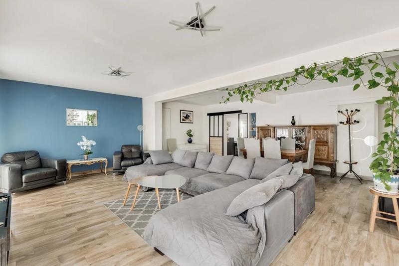 Maison - 172 m² - 9 pièces