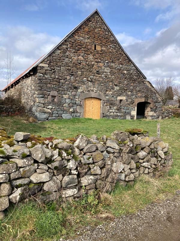 Maison - 320 m² - 2 pièces