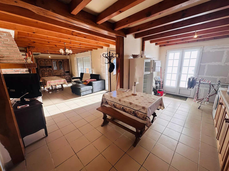 Maison - 200 m² - 6 pièces