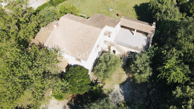 Maison - 216 m² - 8 pièces