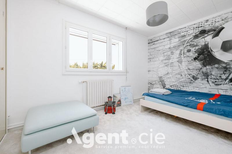 Maison - 143 m² - 7 pièces