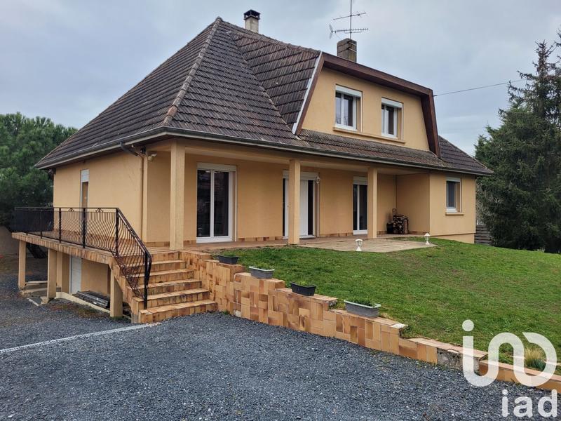 Maison - 248 m² - 8 pièces