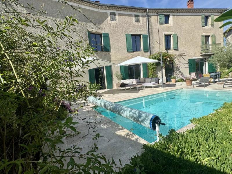 Maison de village - 400 m² - 12 pièces