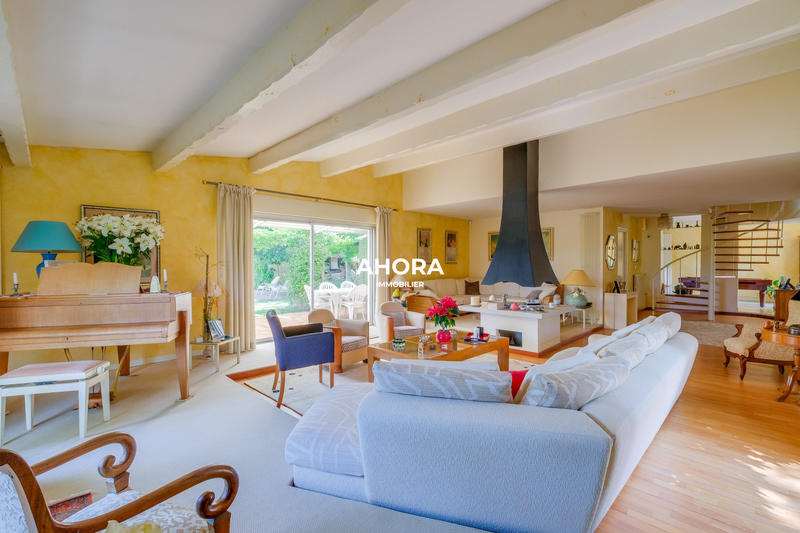 Bastide - 260 m² - 6 pièces