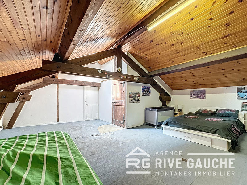 Maison - 258 m² - 10 pièces