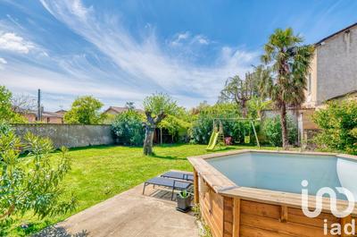 Maison - 200 m² - 6 pièces