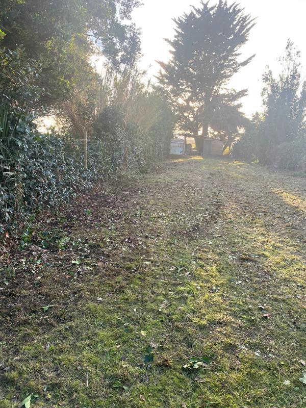 Terrain constructible - 835 m²