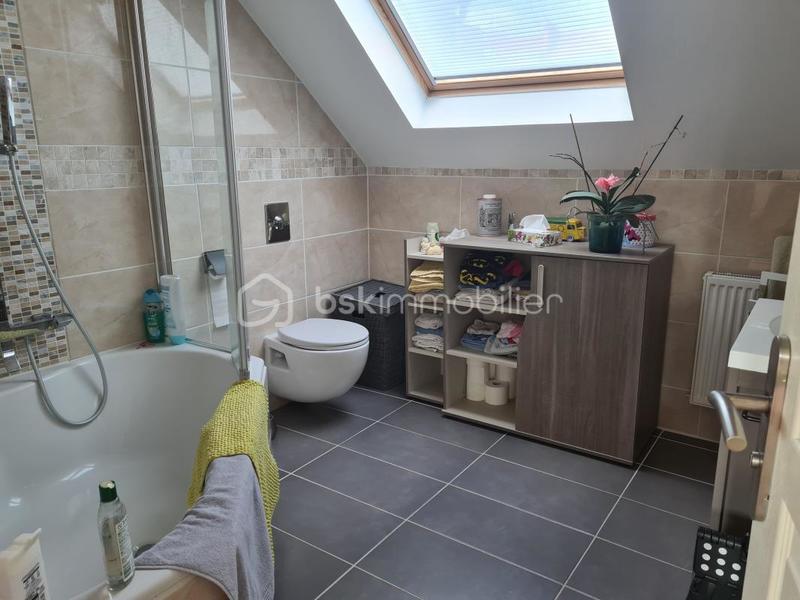 Maison - 151 m² - 8 pièces