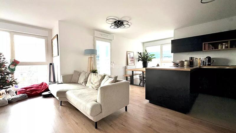 Appartement - 105 m² - 5 pièces