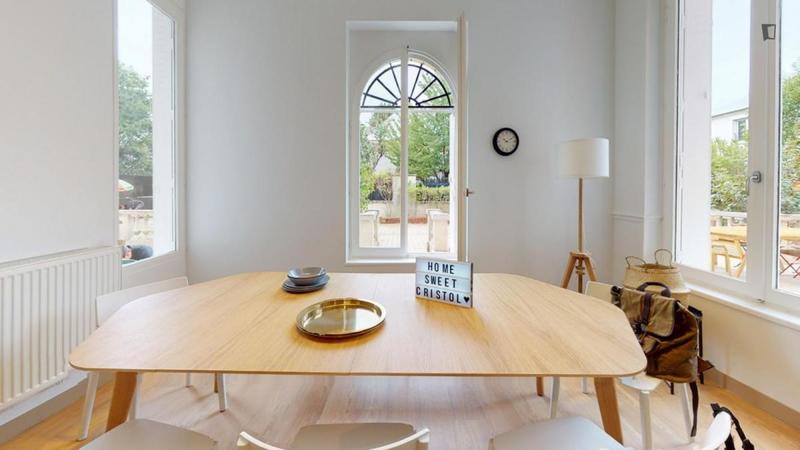 Chambre - 18 m² - 11 pièces