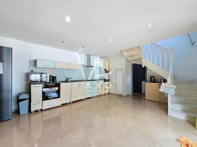 Maison - 122 m² - 4 pièces