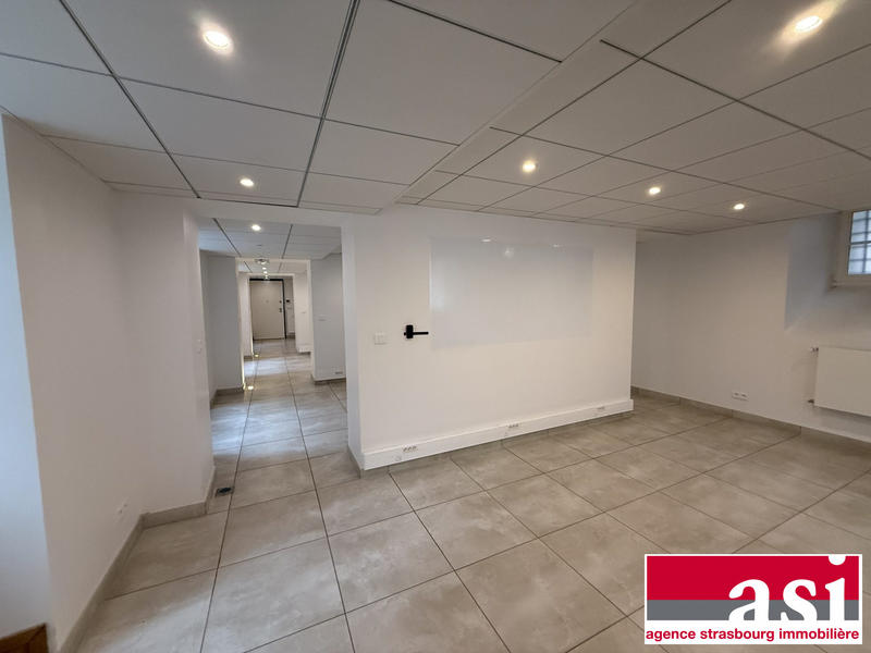 Local d'activités - 90 m² - 3 pièces