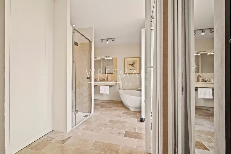 Villa - 192 m² - 9 pièces