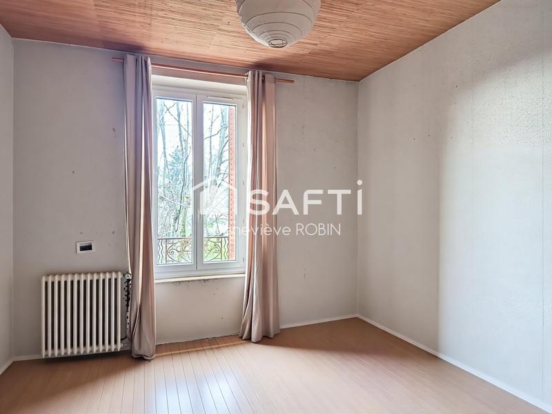 Maison - 214 m² - 7 pièces